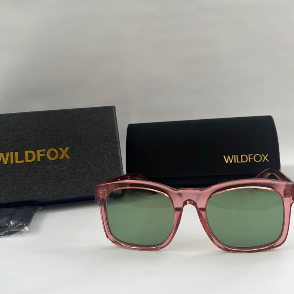 NEW Wildfox Pink Rose Sunglasses